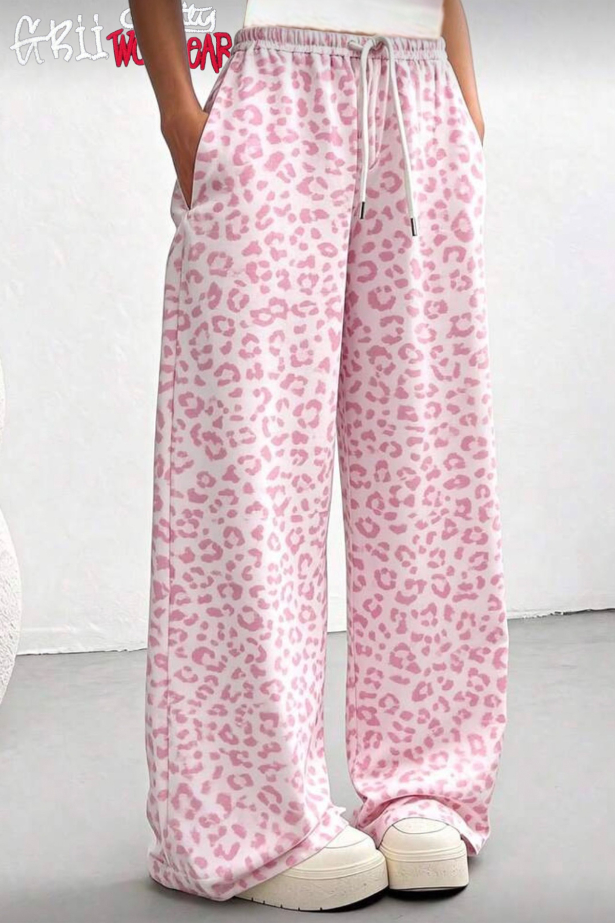 Kadın Pembe Leopar Desenli Baggy Eşofman Bol Paça Lastikli Bel Salaş Eşofman